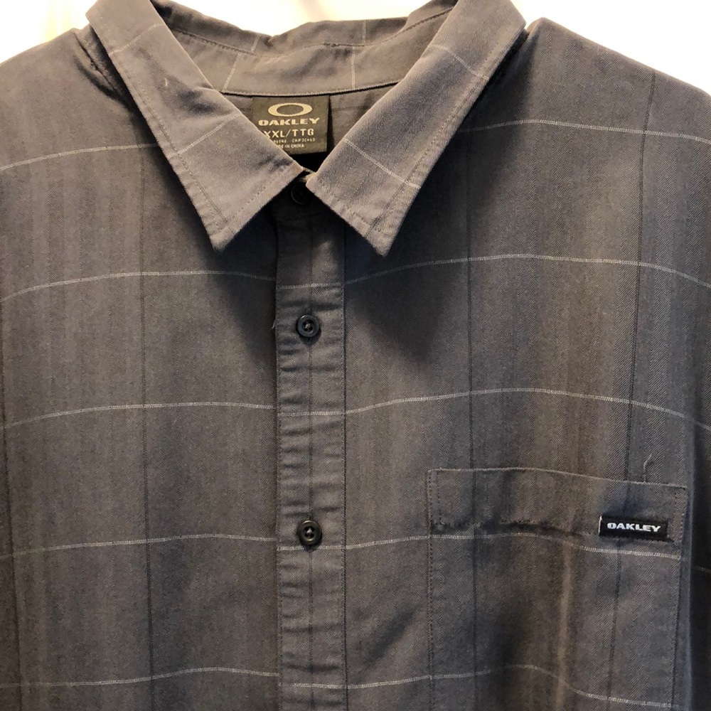 Oakley Short Sleeve Button Down grey XXL plaid